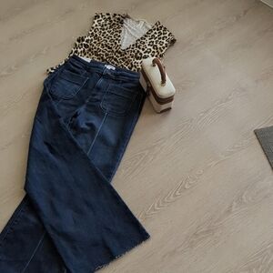 LC Lauren Conrad Super High Rise Wide Leg Jeans. NWT Size 6